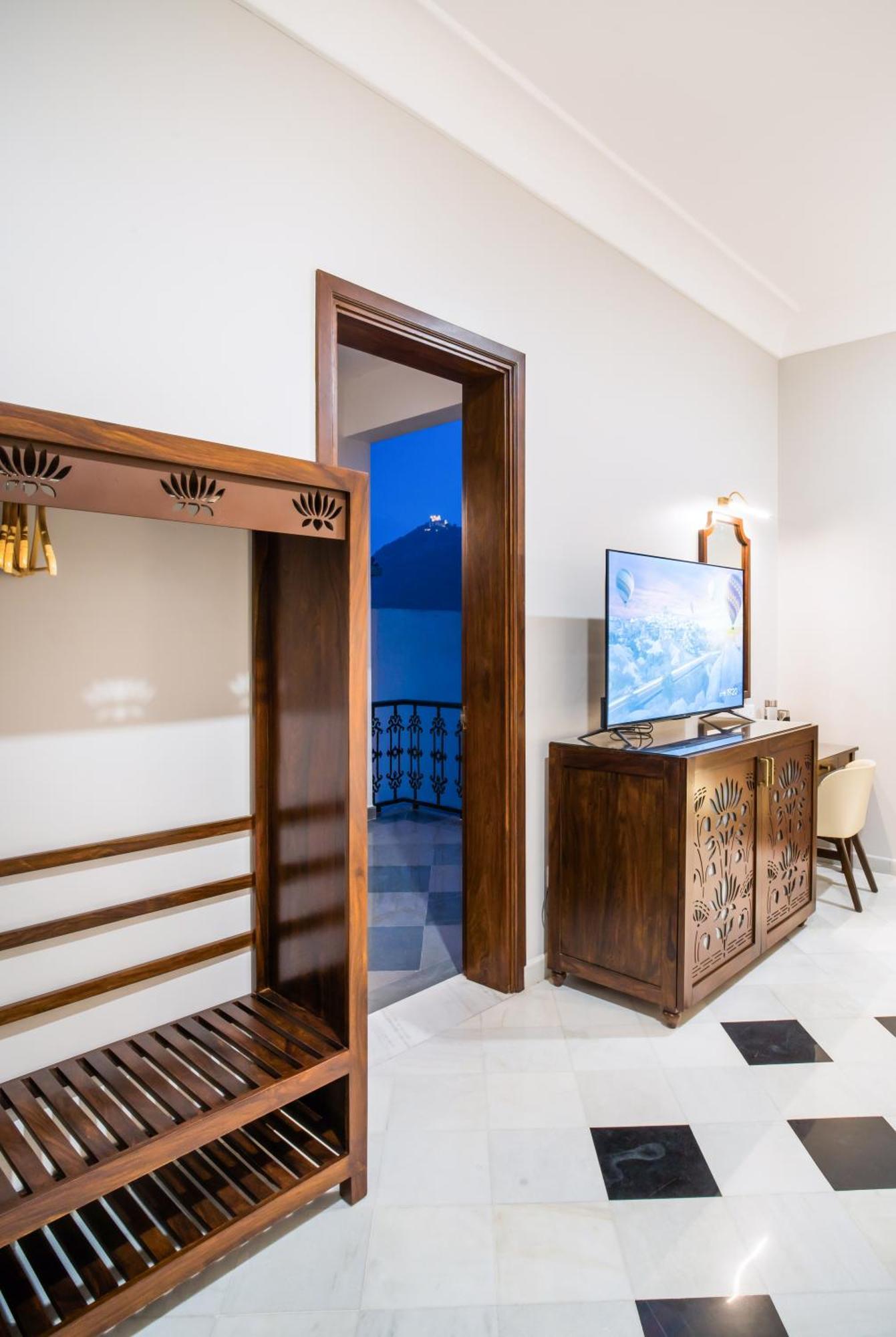 Chez Lavania - A Boutique Homestay Ουνταϊπούρ Εξωτερικό φωτογραφία